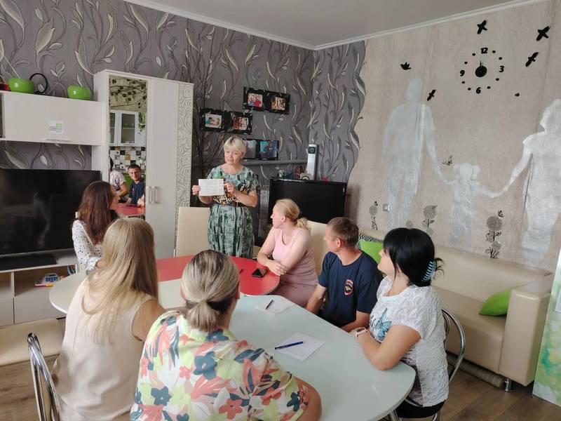 Специалисты Щигровского центра помогают женщине сделать выбор