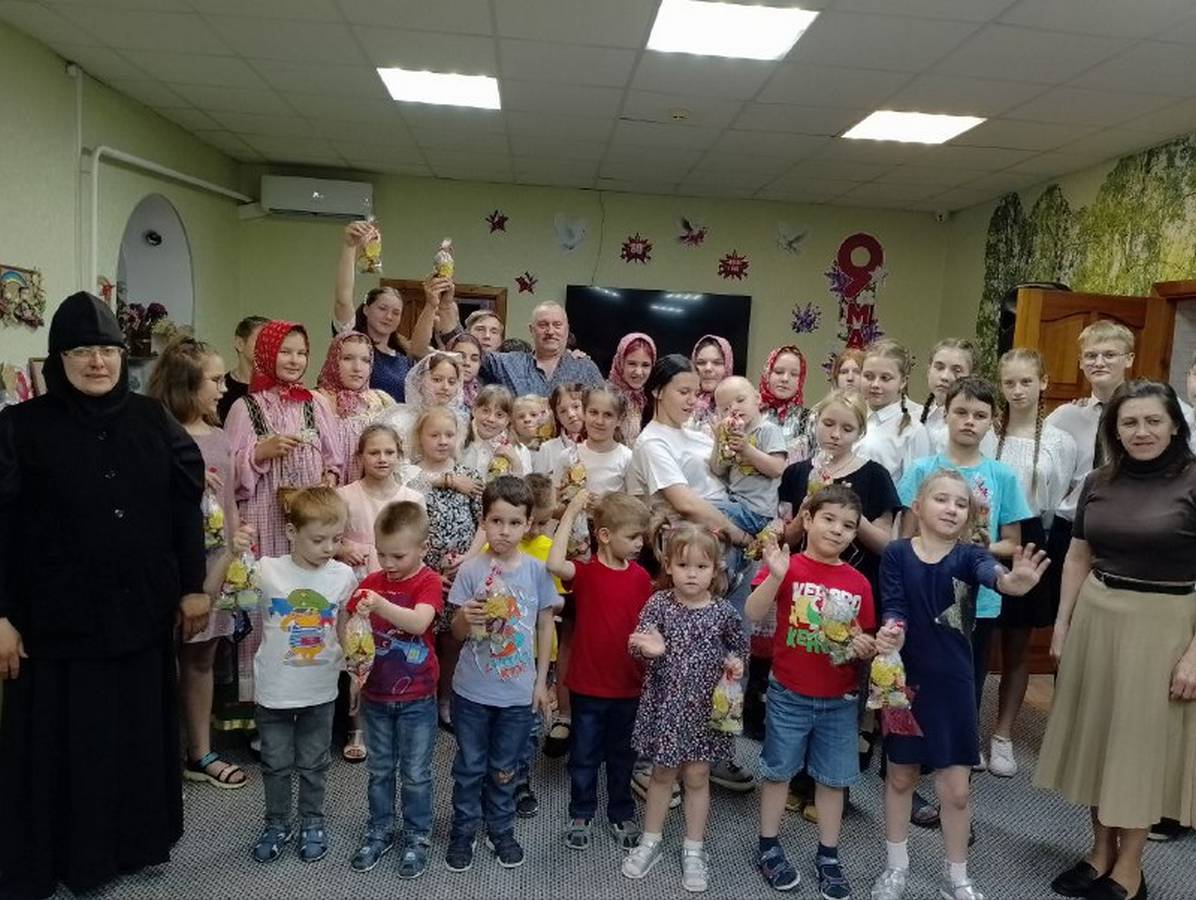 Воспитанников Щигровского центра навестила матушка Варвара