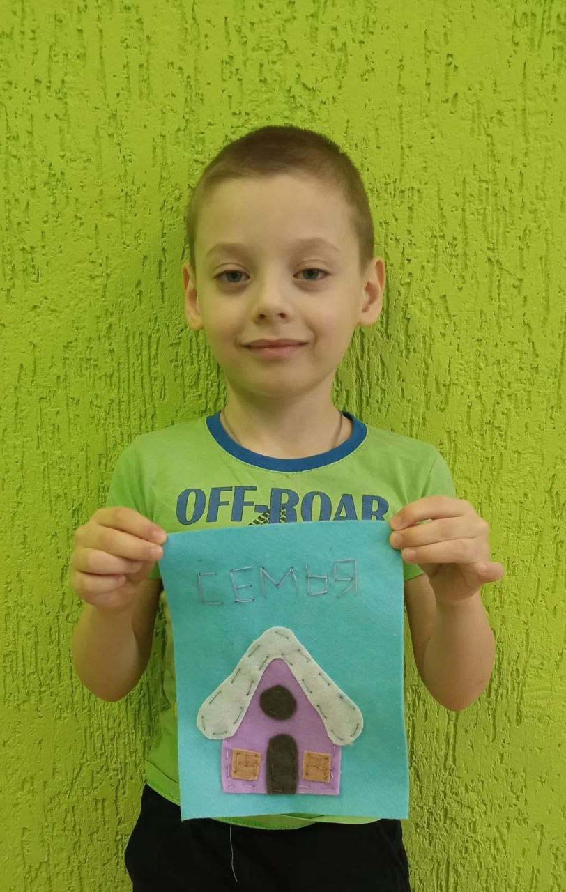 В Щигровском центре прошел урок шитья.