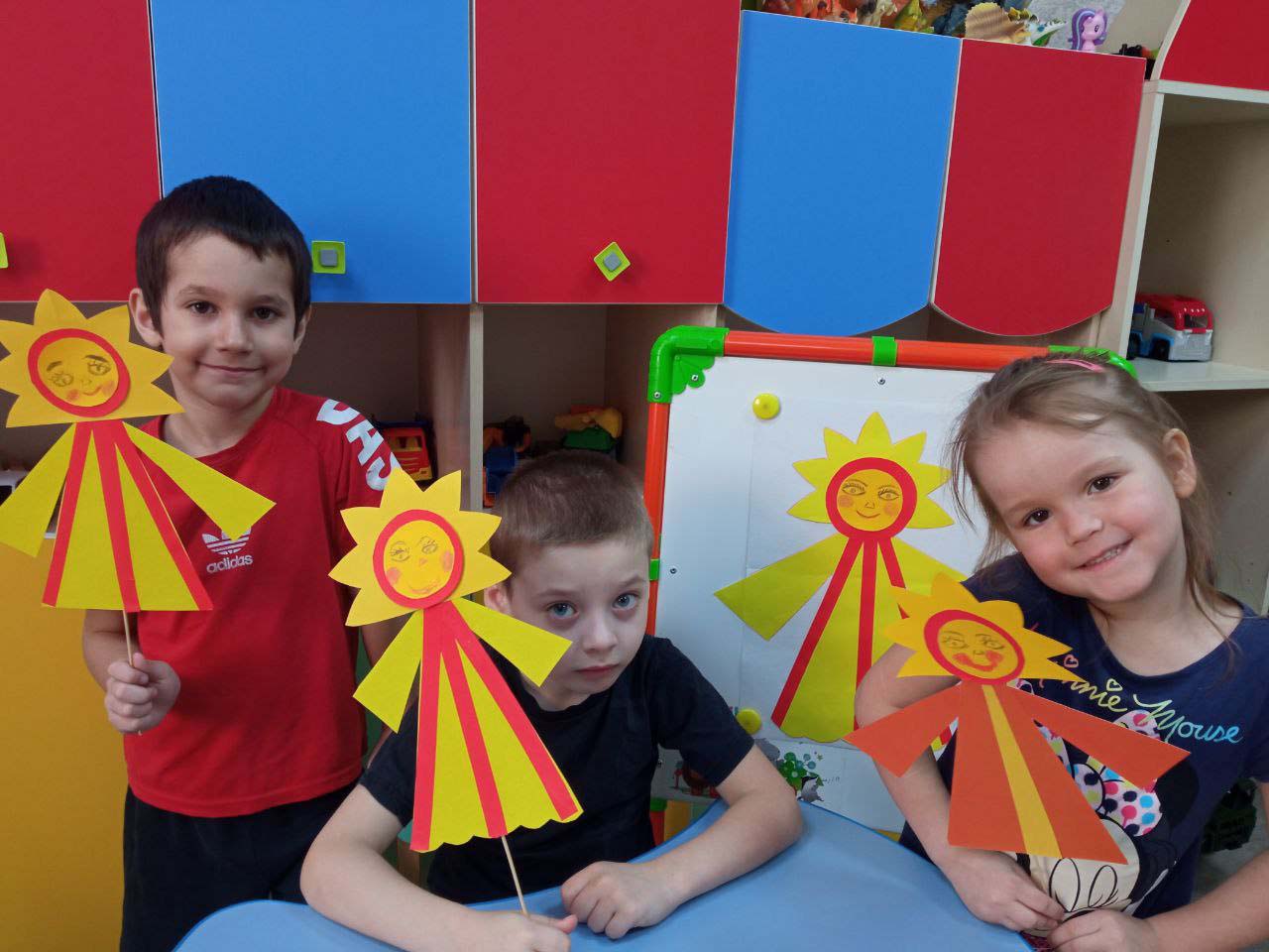 Малыши Щигровского центра создали куклу «Масленица»   