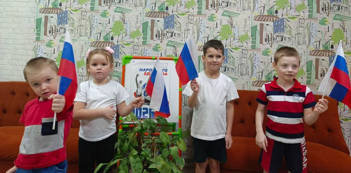 В Щигровском центре прошло занятие «Многонациональная Россия»