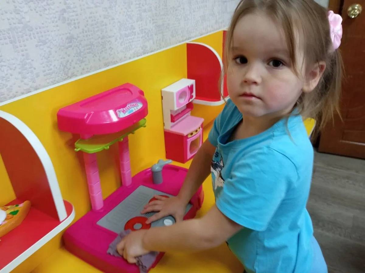 Малыши Щигровского центра помогают взрослым