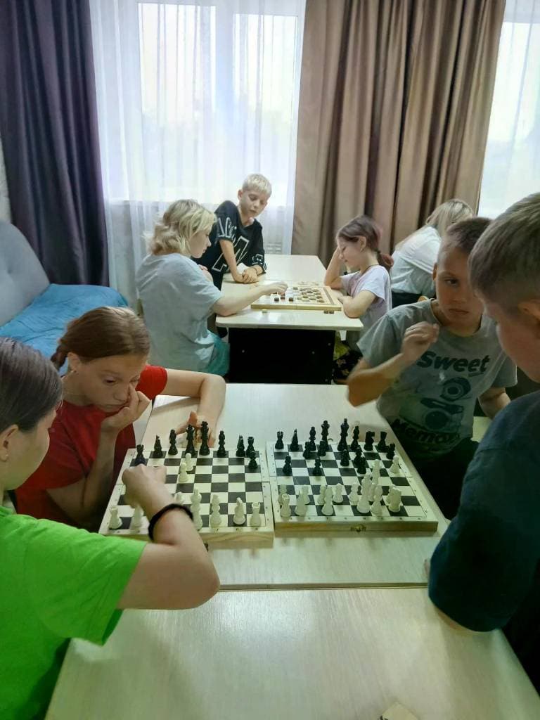 В Щигровском центре время тихих игр.